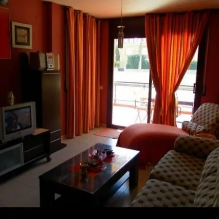 Con Terraza Y Acceso Directo A La Piscina Y A 50 M De La Playa Apartment *