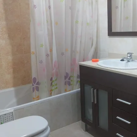 Con Terraza Y Acceso Directo A La Piscina Y A 50 M De La Playa *